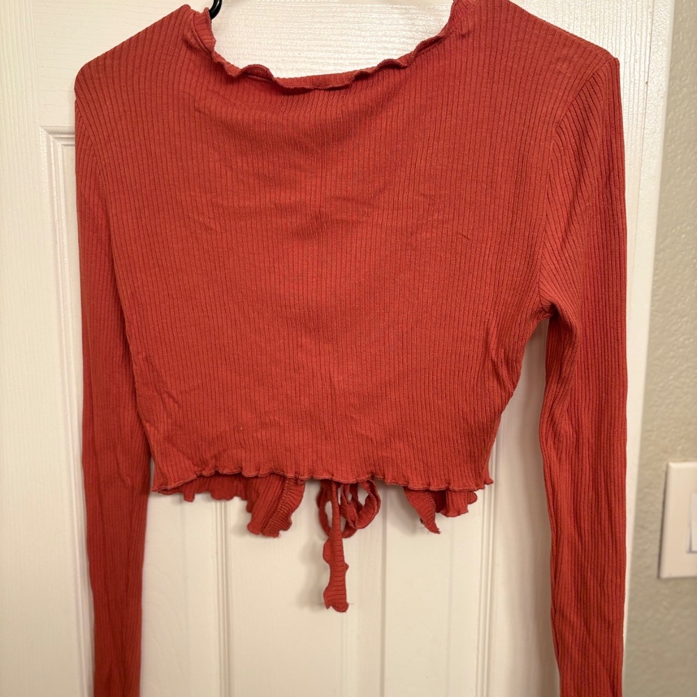 Long Sleeve ; Ribbed - Picture 2 of 3